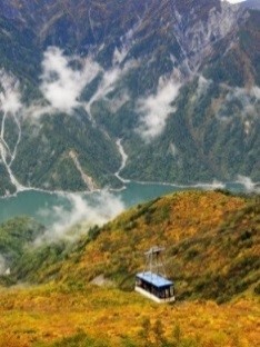 *雄大な絶景が広がる日本一の山岳観光コース<br>「立山黒部アルペンルート」